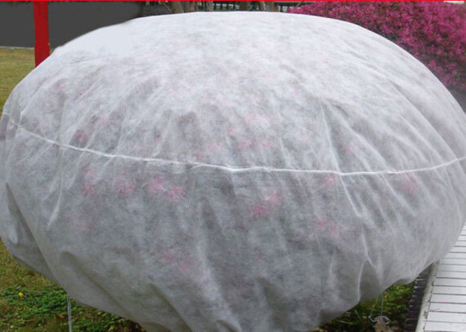 Waterproof Agriculture Non Woven Fabric Roll 4% UV Treated Weed Control 0